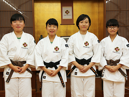 赤穂スポーツ少年団の=右から=松林、中崎、山下、大下さん