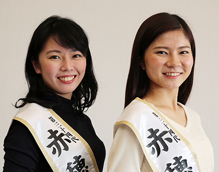 第34代赤穂義士娘に選ばれた千田有紗さん(左)と数尾彩水さん