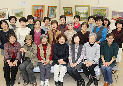 節目の第30回を迎えた「女・女・女展」出品者のみなさん