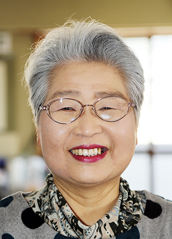 日本書芸院三月審査会で最高賞の「史邑賞」を受賞した大島靖月さん