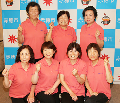 国体連覇へ期待がかかる元塩グラウンドゴルフ同好会のみなさん