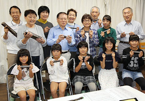 演奏会に向けて練習する出演者のみなさん
