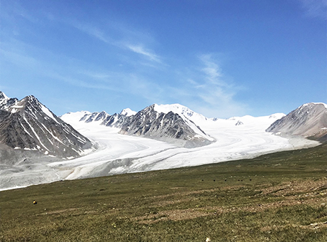 夏のアルタイ山脈