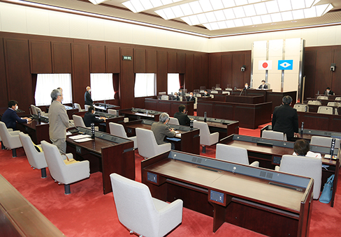 町民から直接請求された住民投票条例案を否決した上郡町議会