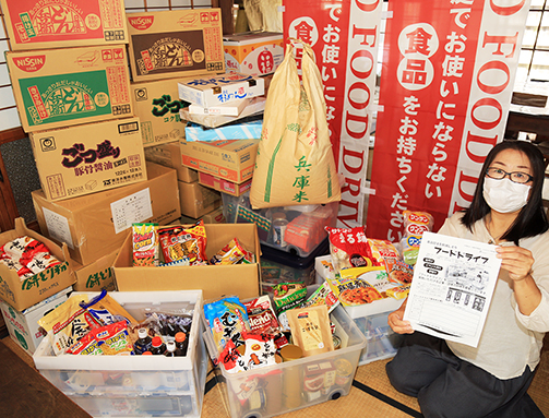 フードドライブで集まった食品の一部。福祉施設や困窮世帯などへ無償提供される