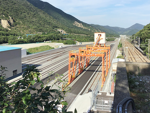 大津に完成した山陽新幹線の帆坂保守基地=JR西日本提供