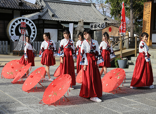 傘踊りとヒップホップをコラボして誕生した「傘ダンス」