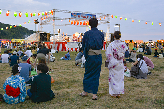 赤穂の夏の恒例行事だった「市民の夕べ」=市広報係提供