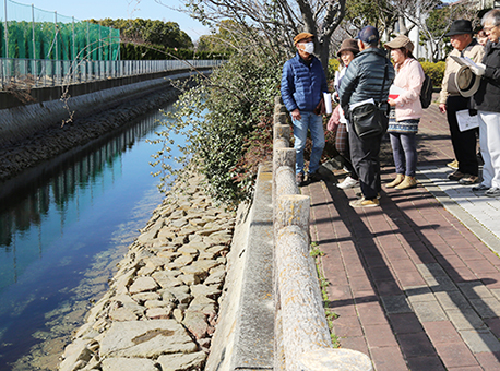 かつて上荷舟が往来した水路