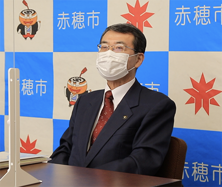 連続医療事故をめぐる記者会見に関する病院側への連絡について「答える必要がない」と質問への回答を拒否した牟礼正稔市長