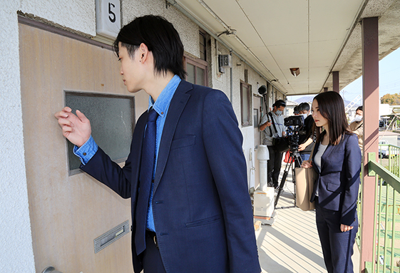 赤穂市内各所でロケが行われた映画「朝陽が僕らに微笑んだ」の撮影の様子